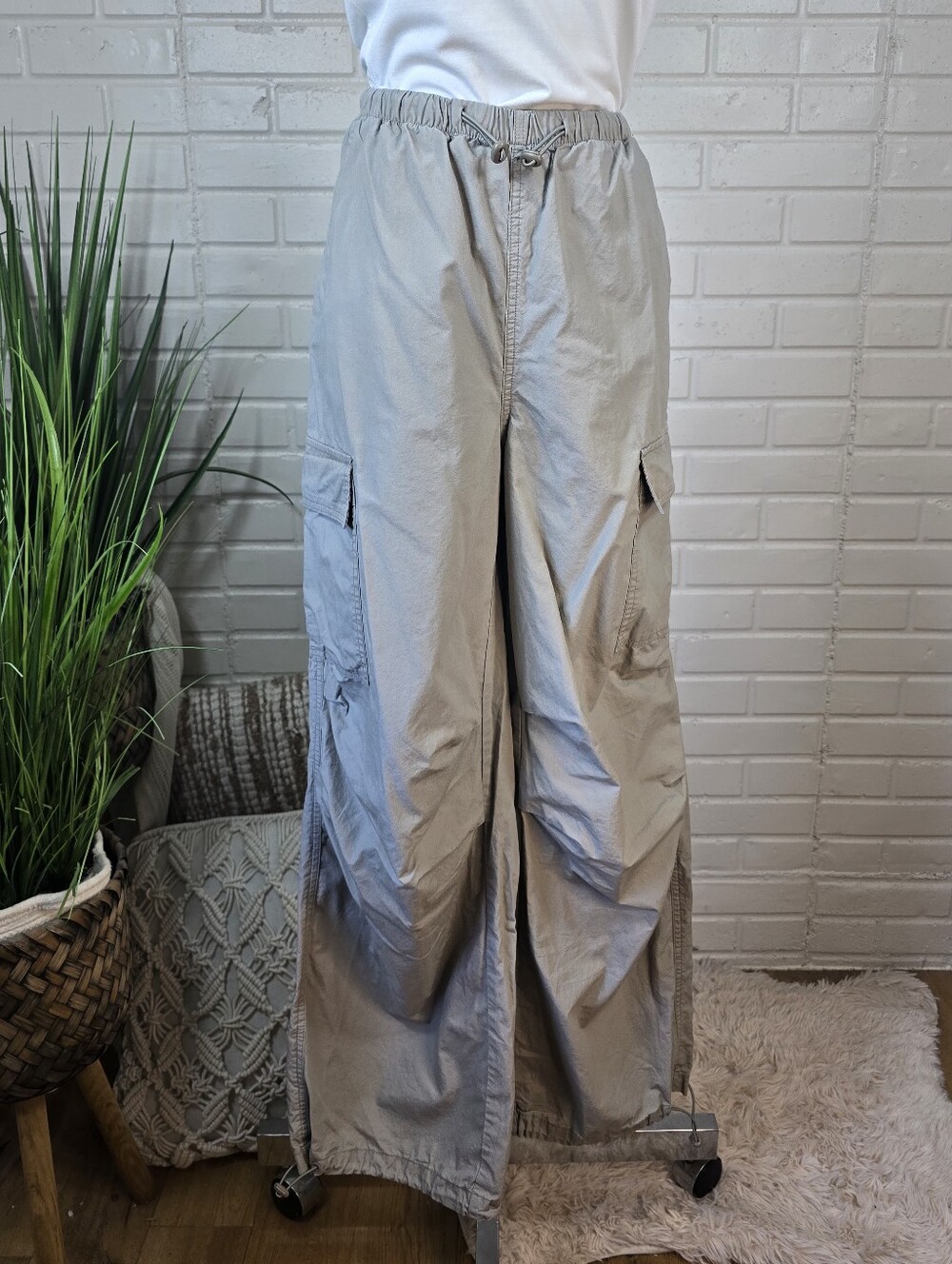 Wild Fable Gray Cargo Parachute Pants XS